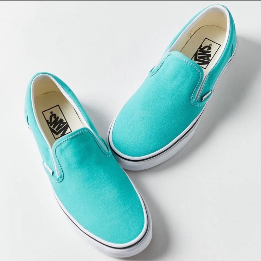 Vans Classic Slip-On Turquoise / True White - Size 8 Men / 9.5 Women - NWB